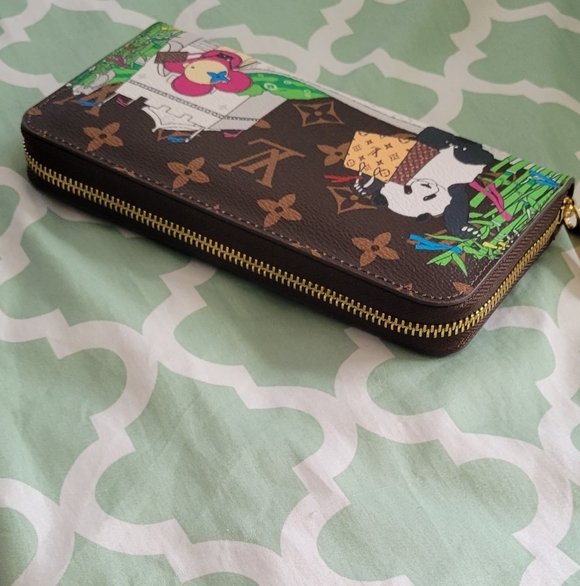 Fashion Multicolor Wallet with Panda and Castle Flower Vivien - Picture 4 of 7